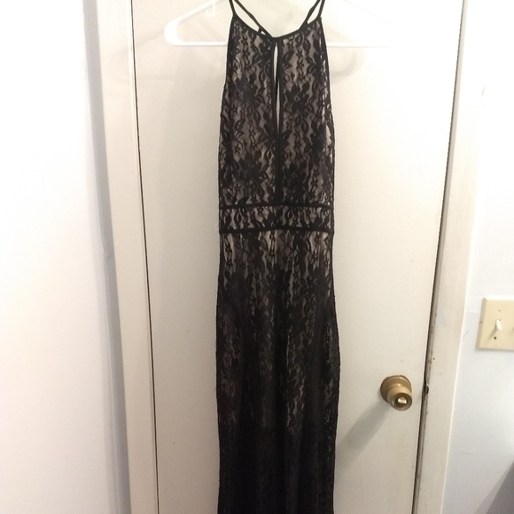 Lace dress - Picture 1 of 4